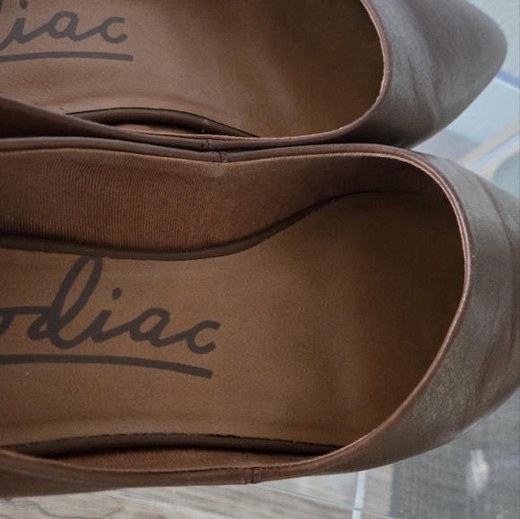 Zodiac Brown Flats • Size 8.5 • Gently used - Picture 9 of 16